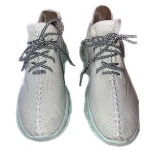 MENS LIGHTWEIGHT BREATHABLE ATHLETIC SHOES | [SIZE 9.5] | LIGHT GREEN